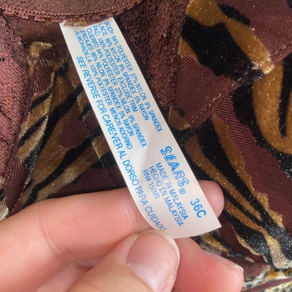 Soft Animal Print Top! - Picture 2 of 13